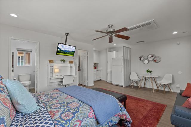 26696 Avenida Quintana, Cathedral City CA: https://media.crmls.org/mediaz/42e1dfe0-33fc-4038-8599-2d04c20de5f0.jpg