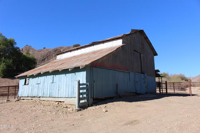 0 Dickenson Road, Santa Paula CA: https://media.crmls.org/mediaz/42e1f749-a056-42e2-9ab4-edfa898f3aa3.jpg