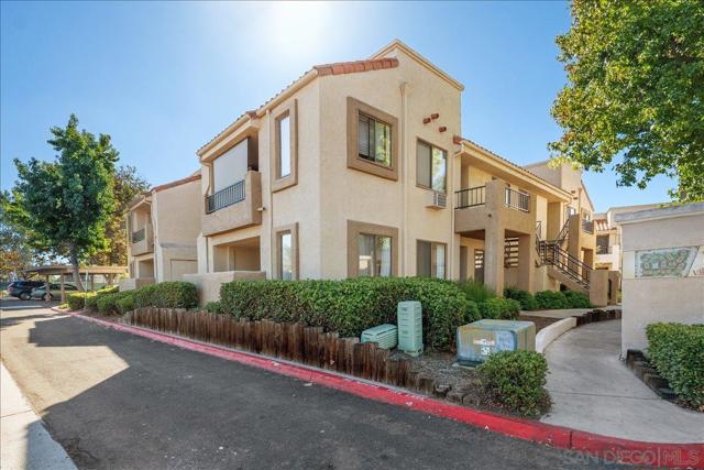 8488 New Salem St #69, San Diego CA: https://media.crmls.org/mediaz/42e3bd7b-85bd-4357-a68a-a4357b5334ee.jpg
