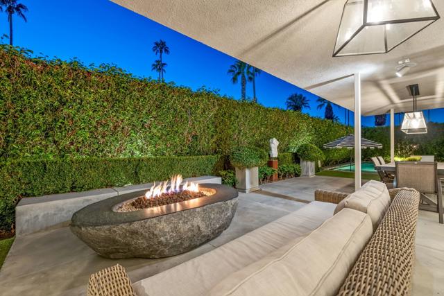 2015 S Toledo Avenue, Palm Springs CA: https://media.crmls.org/mediaz/42e3bef0-3734-465e-8978-0706e1feaee1.jpg