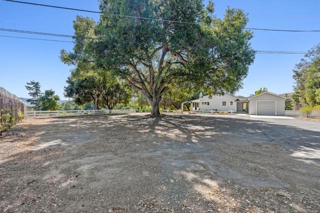 713 Salinas Monterey Highway, Salinas CA: https://media.crmls.org/mediaz/42e3e169-1541-484d-9d25-2b5d2f7ae8d0.jpg