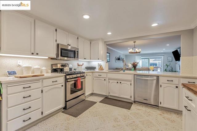 2025 Sand Point Rd, Discovery Bay CA: https://media.crmls.org/mediaz/42e3fbf8-d7ac-4503-b3a9-82337c224104.jpg