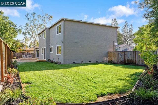 374 James Bowie Ct, Alamo CA: https://media.crmls.org/mediaz/42e40666-9107-48f9-9ad5-b5bb56ea1411.jpg