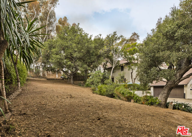 Drew Fenton | 271 Beloit Avenue Los Angeles CA | MLS: 7455926
