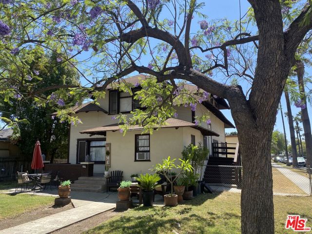 586 San Francisco Avenue, Pomona CA: https://media.crmls.org/mediaz/42e576c8-e6a8-4346-85e4-0735a595f417.jpg