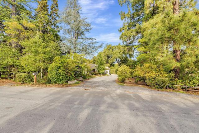 15041 Park Drive, Saratoga CA: https://media.crmls.org/mediaz/42e59664-3079-49c3-b782-98325f8c966f.jpg