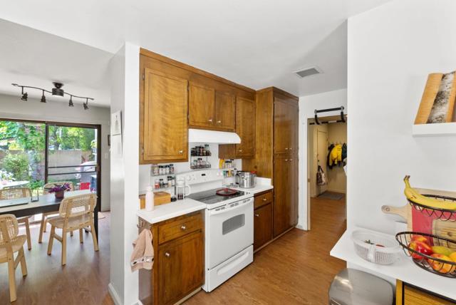 2005 Parrott Drive, San Mateo CA: https://media.crmls.org/mediaz/42e6264e-72fd-47e9-a1a6-505c440a352b.jpg