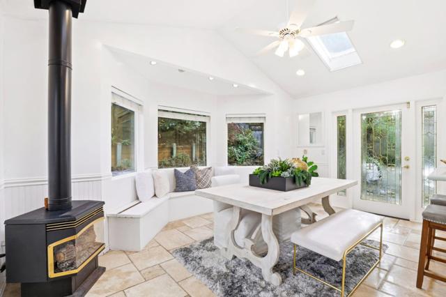 5 Hibbert Court, Pacifica CA: https://media.crmls.org/mediaz/42e647fa-d887-4067-8e0b-e45089c3b0cc.jpg