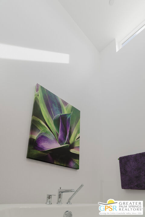 4321 Lumina Way, Palm Springs CA: https://media.crmls.org/mediaz/42e7114e-d890-4299-a0e4-5185fbc0ff94.jpg