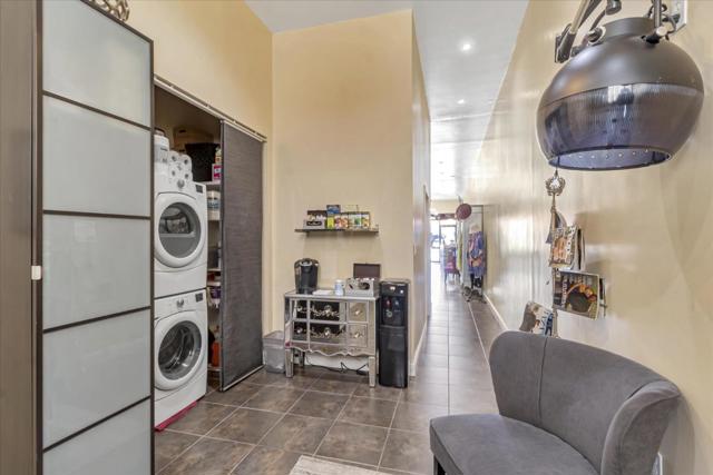 1022 1022 6th Avenue, Belmont CA: https://media.crmls.org/mediaz/42e75cea-6190-4d05-9516-f6c7f0b98d38.jpg