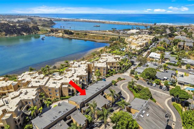 801 Kalpati Circle, Carlsbad CA: https://media.crmls.org/mediaz/42e7d28b-c8da-4156-8efc-75f5d705da80.jpg