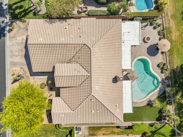 45553 Meadow Lake Drive, Indio CA: https://media.crmls.org/mediaz/42e7ee66-9082-4e95-92c0-f7b9cc1ccbbf.jpg