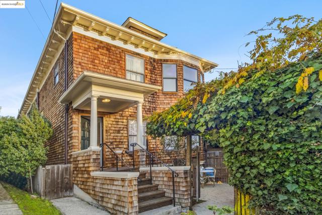1521 Josephine St, Berkeley CA: https://media.crmls.org/mediaz/42e84e30-34ba-4366-ab33-170f9faa9612.jpg