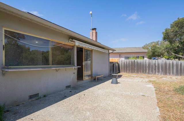 9375 Bur Oak Place, Salinas CA: https://media.crmls.org/mediaz/42e905ac-fdf9-433d-abad-783d16d87e8f.jpg