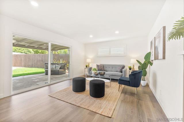 4527 Chinook Court, San Diego CA: https://media.crmls.org/mediaz/42e978d0-c016-446d-b38f-9e65502e1fa3.jpg