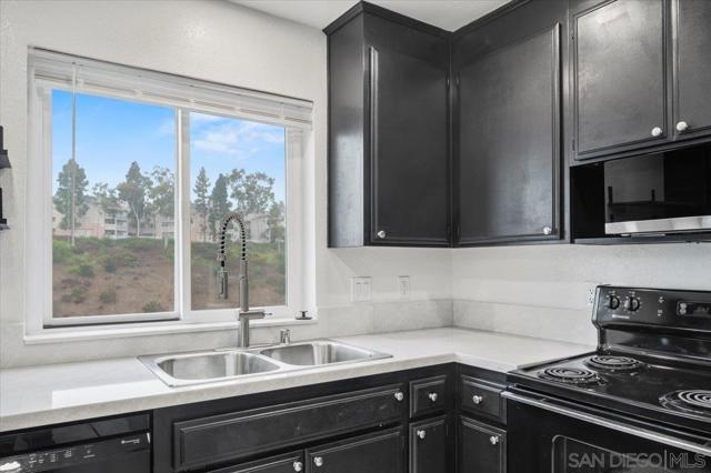 1418 Minden Dr, San Diego CA: https://media.crmls.org/mediaz/42ea74ef-46e2-4d04-929f-eb864f30dbb1.jpg