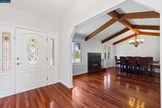 70 Sherburne Hills, Danville CA: https://media.crmls.org/mediaz/42eac88e-7cab-406b-b3ce-a9d65bdf12a2.jpg