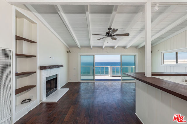 25408 Malibu Road, Malibu CA: https://media.crmls.org/mediaz/42eae046-31ff-4b5b-8398-42c9e4d2618b.jpg