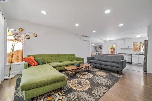 126 Kilkare Rd, Sunol CA: https://media.crmls.org/mediaz/42ec118e-87aa-4171-bfa3-854d87104698.jpg