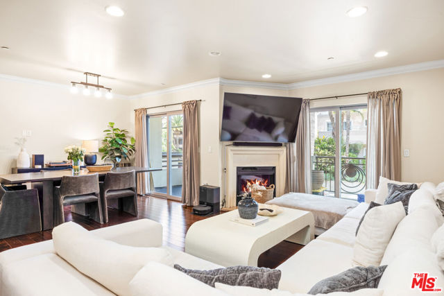 Drew Fenton | 951 Granville Avenue Los Angeles CA | MLS: 7445189 Drew Fenton | 951 Granville Avenue Los Angeles CA | MLS: 7445189