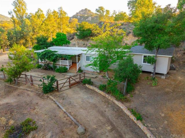 16635 Highland Valley Rd, Ramona CA: https://media.crmls.org/mediaz/42ec6ea4-de26-4990-b0f2-8d1f8872fc87.jpg