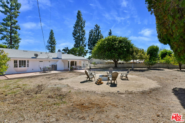 10543 Yolanda Avenue photo 56