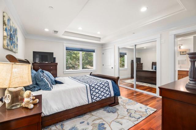 Image 33 of 69 For 276 Meadow Court