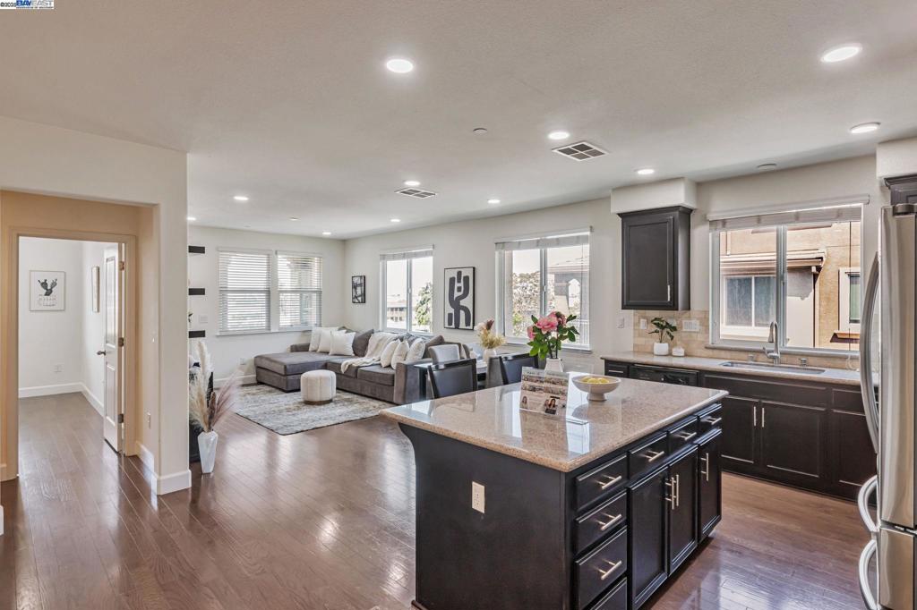 5681 Pandorea Terrace