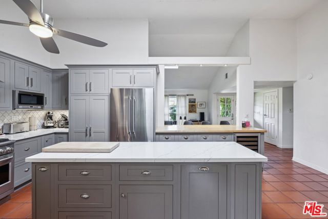 29429 Trailway Lane, Agoura Hills CA: https://media.crmls.org/mediaz/42ee7f07-74af-4c3e-979d-82a1a776abed.jpg