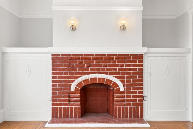 189 Lee Avenue, San Francisco CA: https://media.crmls.org/mediaz/42ee82de-e9db-4cc5-a8f9-02dad7bbc5c1.jpg