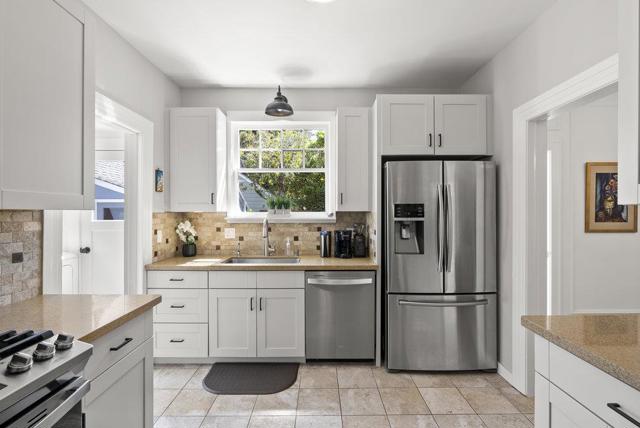 774 Edgewood Road, San Mateo CA: https://media.crmls.org/mediaz/42ef8be4-36a5-48cf-9e00-69e639ced583.jpg