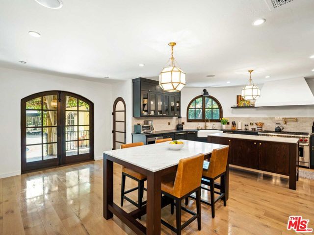 4057 Farmdale Avenue, Studio City CA: https://media.crmls.org/mediaz/42ef95c3-c2fa-445a-a431-af41a4817519.jpg