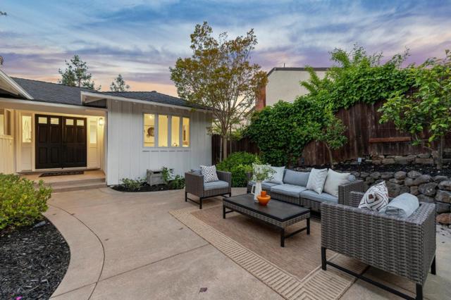 2109 Arthur Avenue, Belmont CA: https://media.crmls.org/mediaz/42efcfaf-9712-4fc8-a1f0-c94216a4ef12.jpg