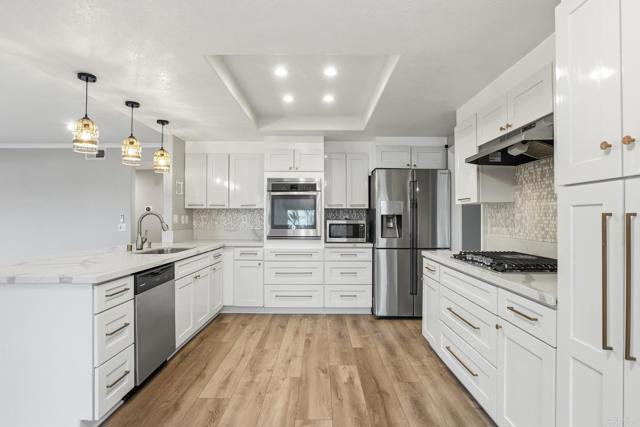 Detail Gallery Image 10 of 35 For 391 via Almansa, Encinitas,  CA 92024 - 4 Beds | 3 Baths