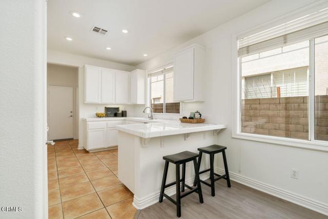 570 Shadow Lane, Simi Valley CA: https://media.crmls.org/mediaz/42f24356-53ac-4593-a9e8-c2a0f234f2ad.jpg