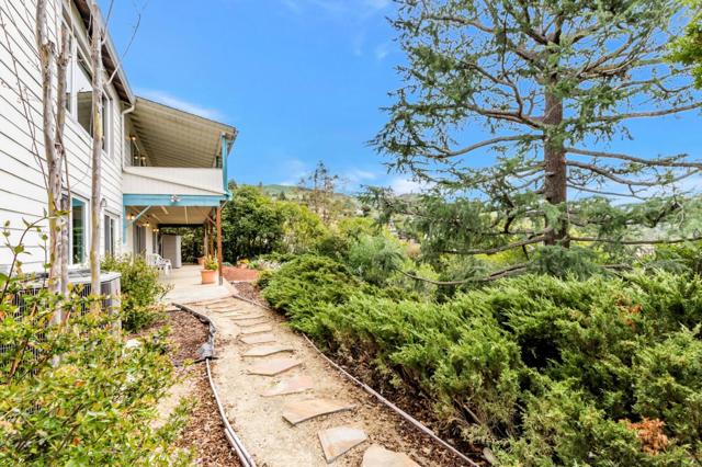 11020 Enchanto Vista Drive, San Jose CA: https://media.crmls.org/mediaz/42f26b17-bdb6-4b31-92e1-d13a682a2096.jpg