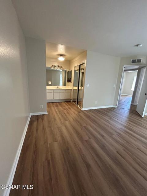 3376 Holly Grove Street, Westlake Village CA: https://media.crmls.org/mediaz/42f2c722-3812-424b-97d5-e7470ca4391d.jpg