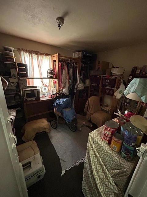 31 10th Street, Greenfield CA: https://media.crmls.org/mediaz/42f2cb3f-d593-41ca-9c1b-464a3df54487.jpg