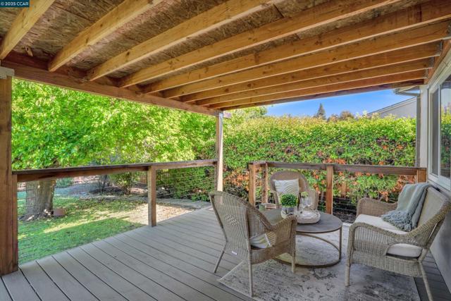 2968 Glenside Dr, Concord CA: https://media.crmls.org/mediaz/42f31b24-a4bd-4cbe-aa97-93afb9c75bd6.jpg