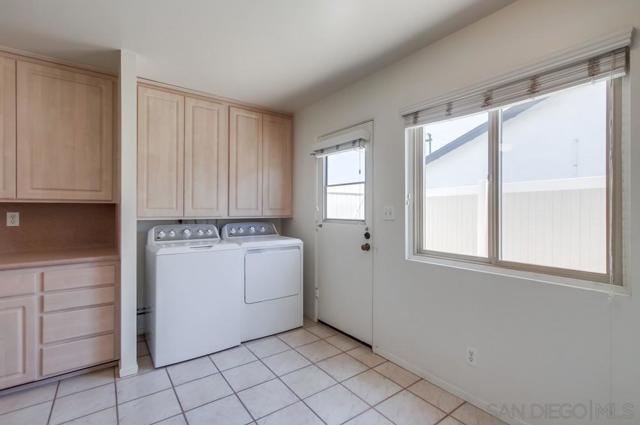 5215 Palmyra Ave, San Diego CA: https://media.crmls.org/mediaz/42f3a507-8986-44e9-873b-c12d9a4a32df.jpg