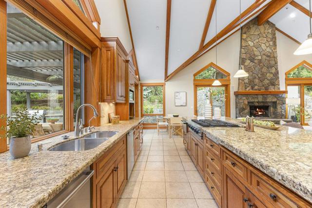 14205 Shannon Road, Los Gatos CA: https://media.crmls.org/mediaz/42f3fa54-4048-4b69-afc2-432deafbfbc9.jpg
