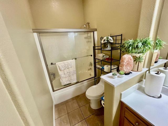 1732 W Westlake Drive, Roseville CA: https://media.crmls.org/mediaz/42f491de-3921-43e9-a9bf-f3b1eb21e438.jpg