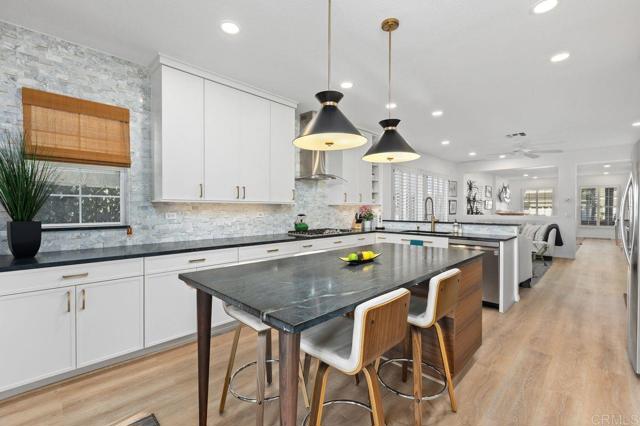 Detail Gallery Image 9 of 66 For 7039 Whitewater St, Carlsbad,  CA 92011 - 3 Beds | 2/1 Baths