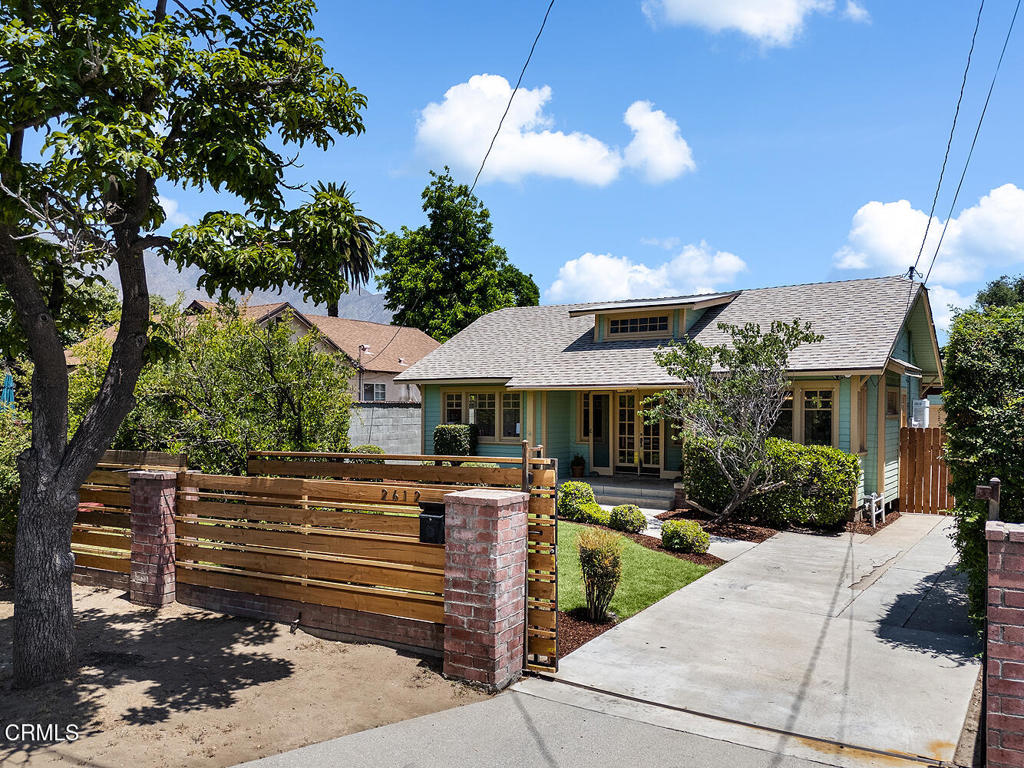 2612 Casitas Avenue