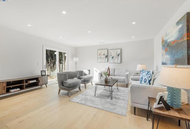 1980 Dayton Ave, San Leandro CA: https://media.crmls.org/mediaz/42f56bf8-ffda-480f-b4bc-99bf39bc72e5.jpg