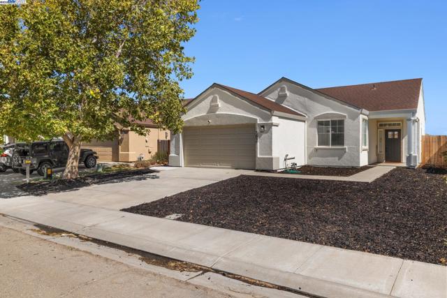 762 Rubier Way, Rio Vista CA: https://media.crmls.org/mediaz/42f5a54c-f5b2-49c4-a4ca-39f4540aea25.jpg