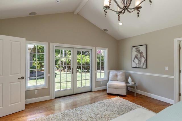 32 N El Monte Avenue, Los Altos CA: https://media.crmls.org/mediaz/42f6600a-145f-4bb4-9a4d-70796dac2b15.jpg