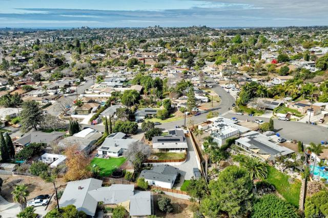 229 Yacon Street, Vista CA: https://media.crmls.org/mediaz/42f68bac-16cf-4416-8fc3-74427032e430.jpg