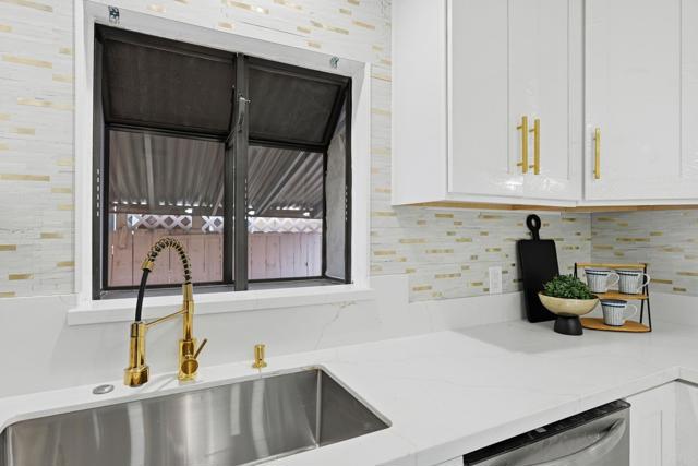 Detail Gallery Image 8 of 40 For 345 S 2nd St, El Cajon,  CA 92019 - 4 Beds | 2 Baths