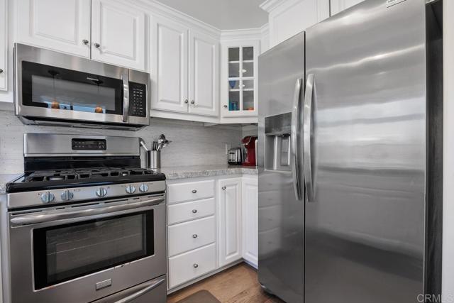 3980 Garfield Street, Carlsbad CA: https://media.crmls.org/mediaz/42f734dc-1952-4444-a6cb-f002c65f73c5.jpg